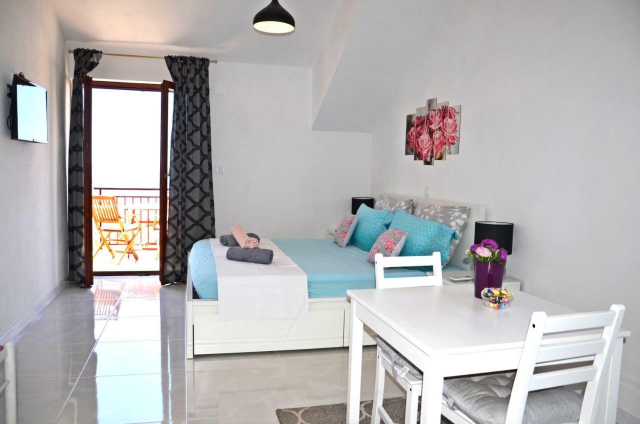 Apartments Ivusic Hvar Town Luaran gambar